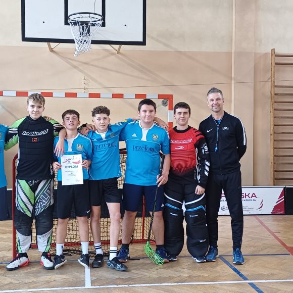 I miejsce w unihokeju dla SP 3 Trzebinia  – etap gminny.