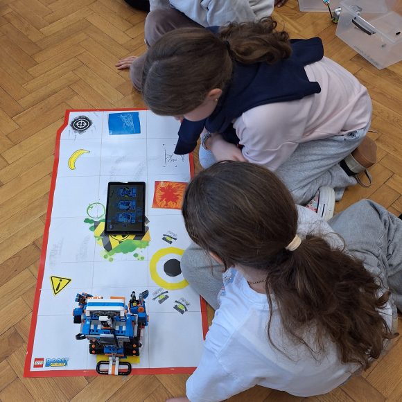 Roboty na zajęciach kreatywnego myślenia