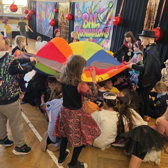 Bal karnawałowy klas 1-3