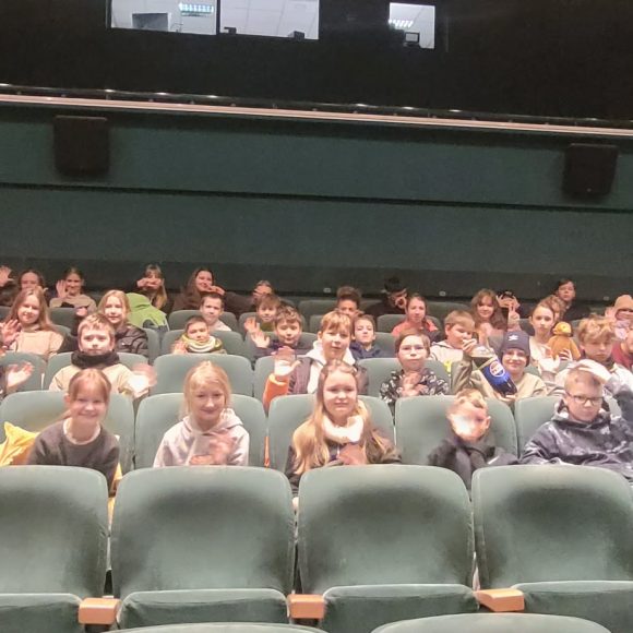 Seans filmowy w kinie “Sokół”