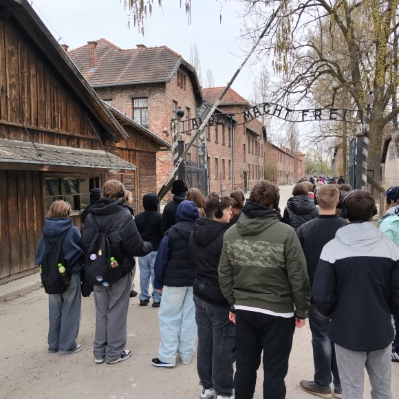 „Auschwitz nie spadło z nieba” (Marian Turski)