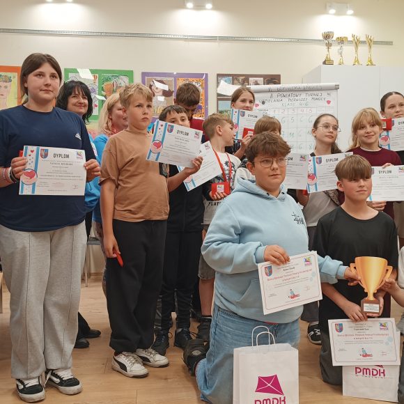 SUKCES W POWIATOWYM TURNIEJU RATOWNICTWA
